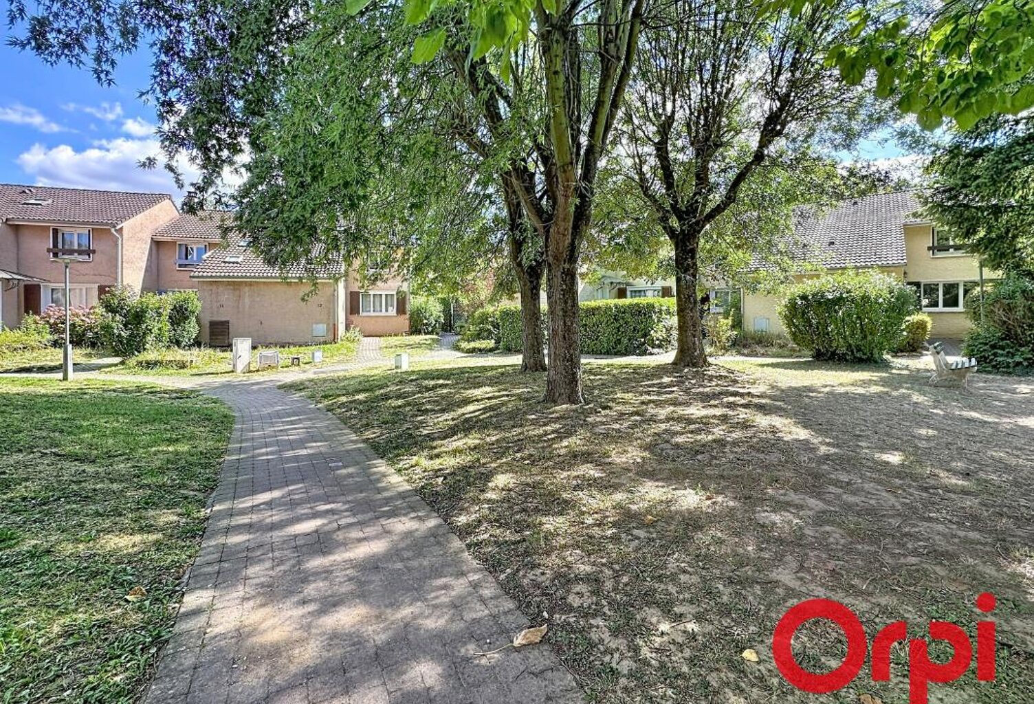 Maison 90 m² au calme — 3 ch, véranda, jardinet & garage à Brignais Centre — photo 1