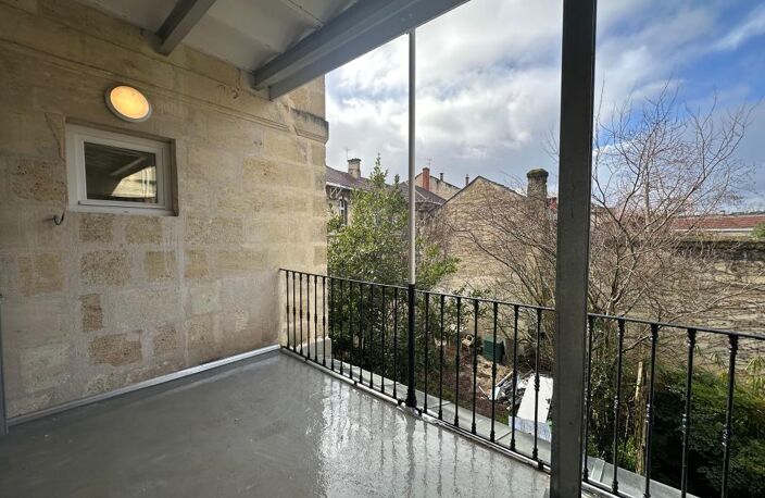 Studio avec terrasse — photo 3