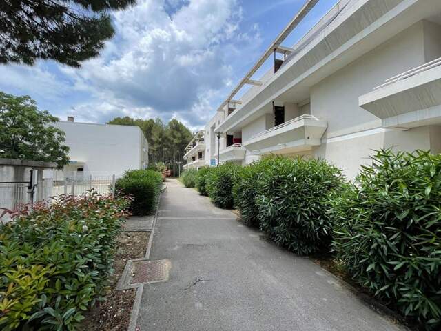 Studio meublé de 30 m2 avec parking — photo du bien