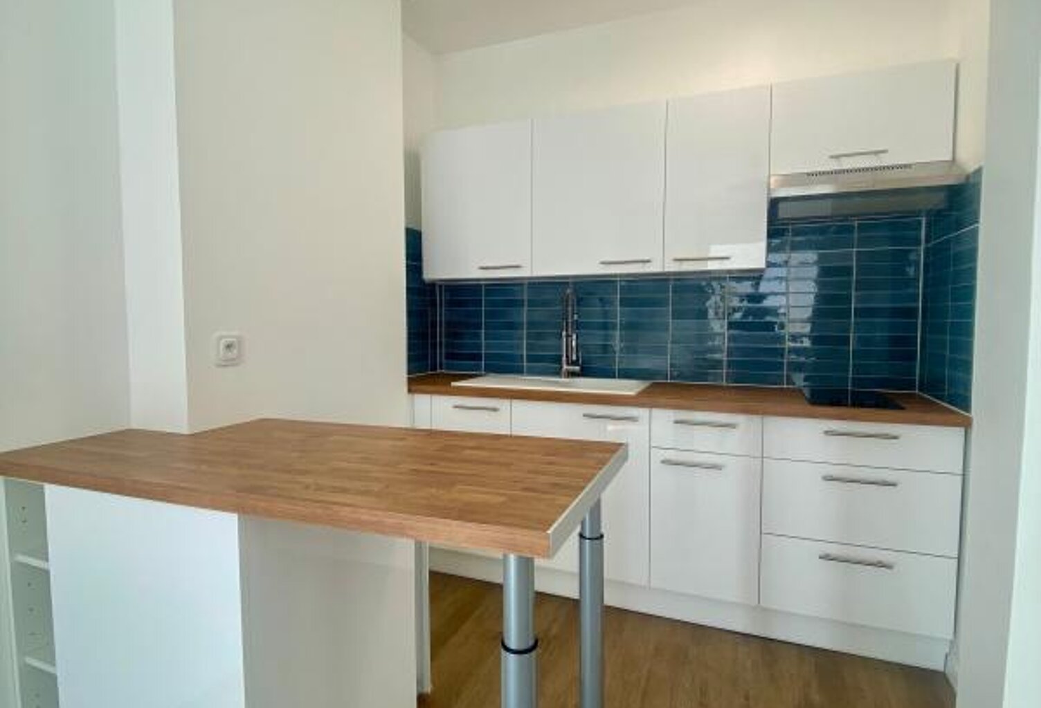 À LOUER – Bel appartement T2 rénové centre ville — photo 1