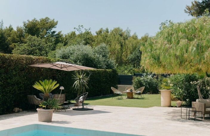 A VENDRE LE BEAUSSET 83330 VILLA 6 PIECES 4 CHAMBRES JARDIN PAYSAGER PISCINE POOL HOUSE VUE DEGAGEE ! — photo 3
