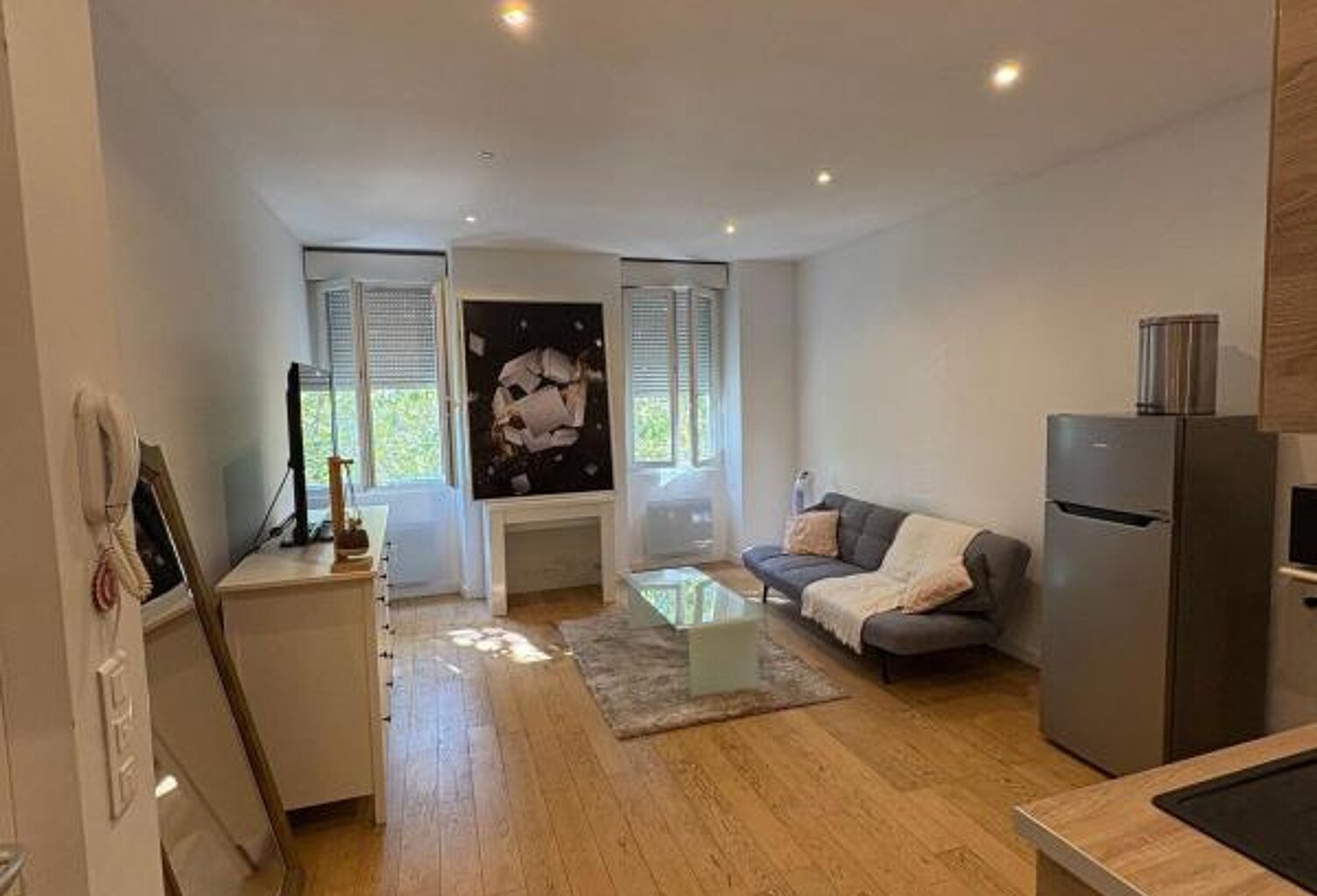 LOCATION APPARTEMENT T2 MEUBLÉ - TOULON PLACE JEAN PORTALIS - 2è ETAGE — photo 1
