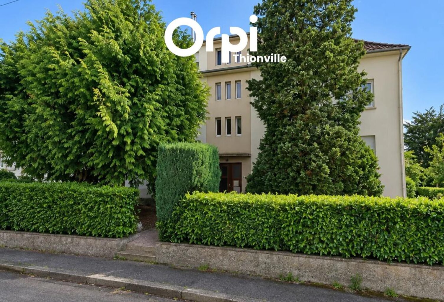 THIONVILLE – Appartement F3 de 79 m² avec loggia, cave et parking — photo 1