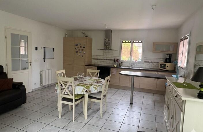 Maison À Vendre 3 chambres jardin à 2 pas de centre de Montivilliers — photo 4