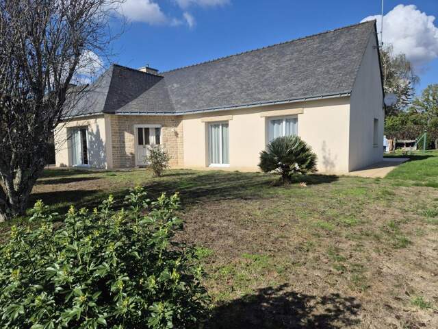BAINS-SUR-OUST Bourg - Maison 3 chambres - Jardin — photo du bien