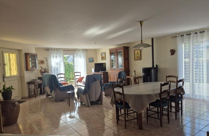 BAINS-SUR-OUST Bourg - Maison 3 chambres - Jardin — photo 4