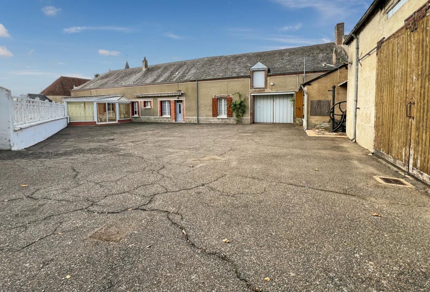 🏡 Longère de plain-pied, grand grenier aménageable et hangar sur parcelle potentiellement constructible 🛠️ — photo 1