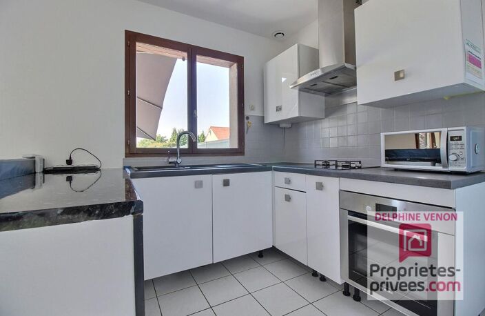 Exclusivité -  Maison de plain-pied climatisée classe énergie C à 2 pas des commodités à Saint Martin D Abbat — photo 4