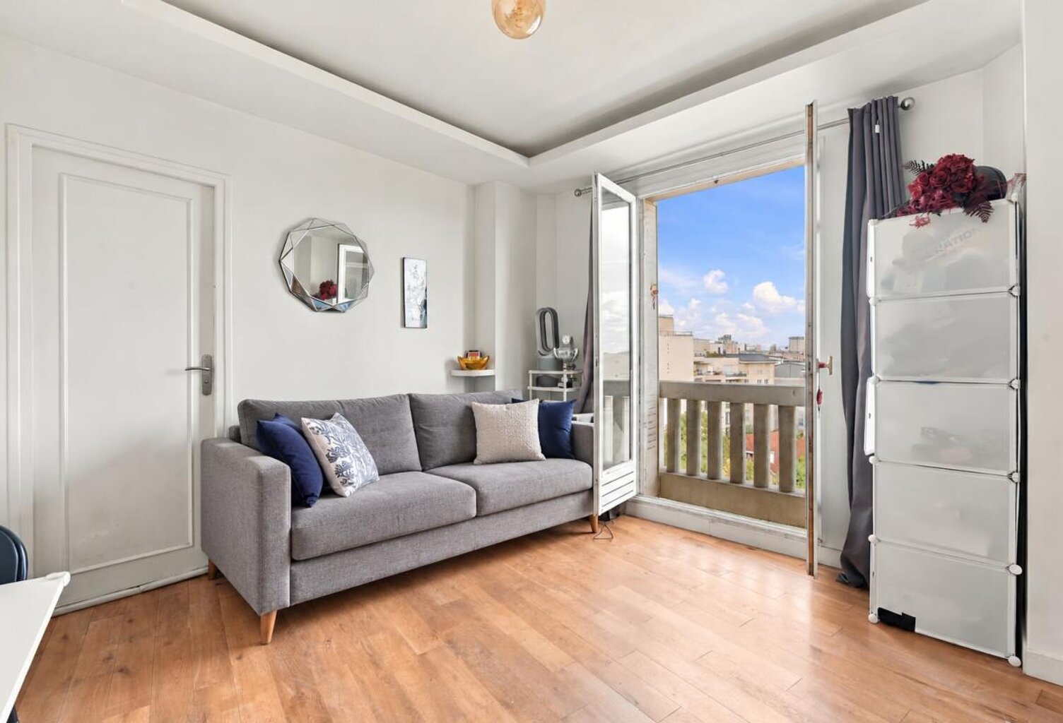 Appartement La Garenne Colombes 2 pièce(s) 37.58 m2 — photo 1