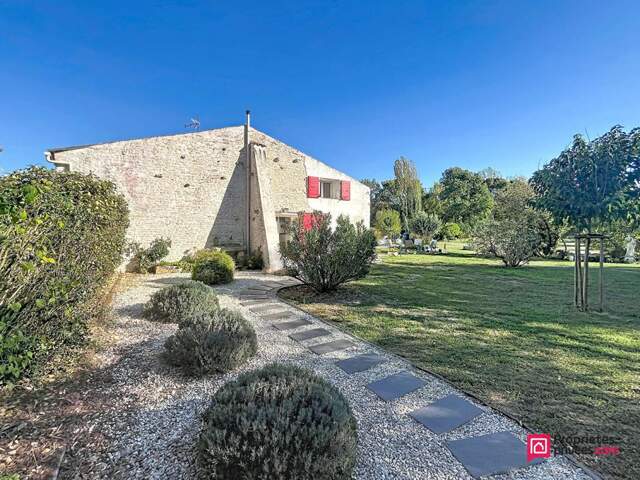 LE GUÉ-D'ALLERÉ - Maison en pierre rénovée - 200 M² - Parc arboré - Piscine chauffée ? DPE C — photo du bien