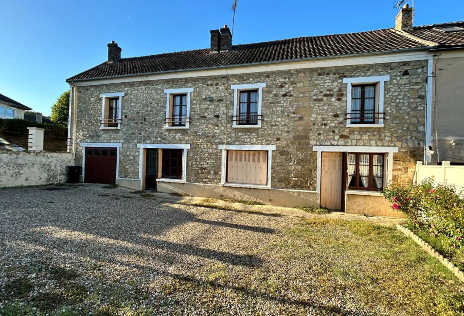 US : GRANDE MAISON AVEC BEAUCOUP DE POTENTIEL ! — photo 1