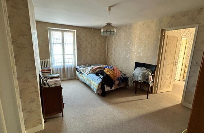 US : GRANDE MAISON AVEC BEAUCOUP DE POTENTIEL ! — photo 4