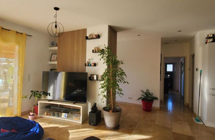 Maison Lablachère 6 pièce(s) 134 m2 — photo 3
