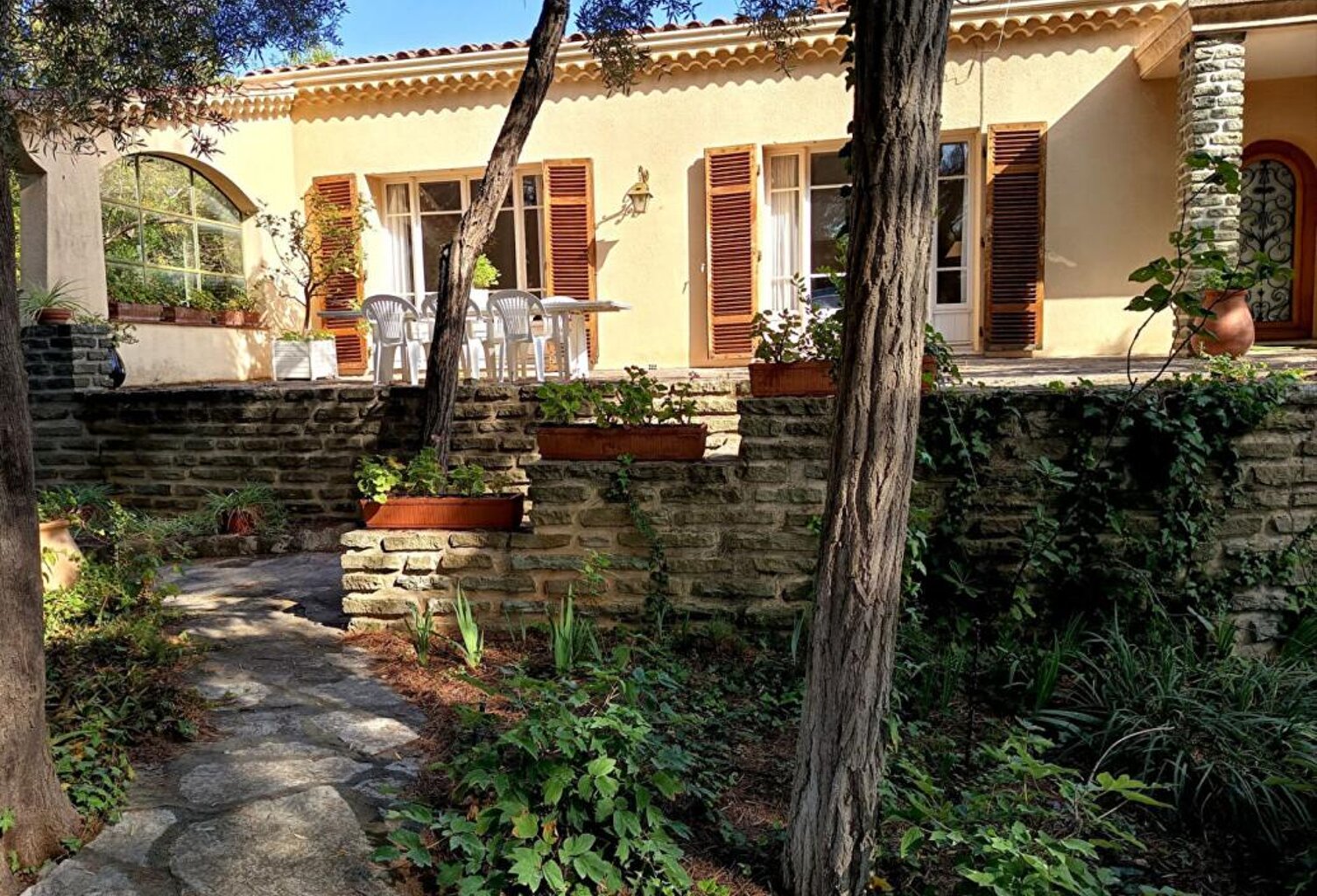 MAISON DE CARACTERE -TOULON OUEST - LES BONNES HERBES — photo 1