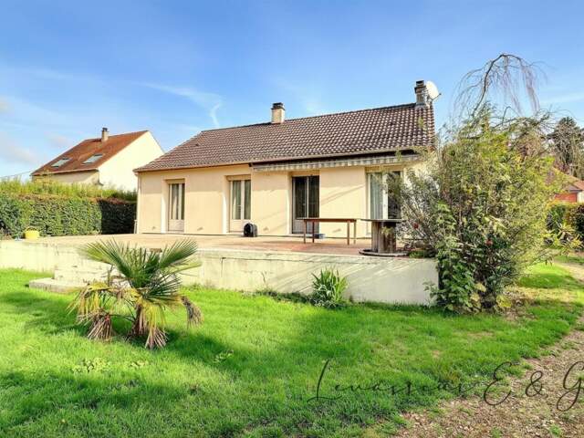 LA DRENNE - PAVILLON DE PLAIN-PIED AVEC SOUS-SOL TOTAL, TERRASSE DE 70 M² ET TERRAIN DE 1 144 M² — photo du bien