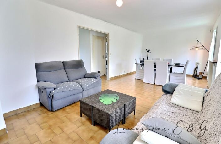 LA DRENNE - PAVILLON DE PLAIN-PIED AVEC SOUS-SOL TOTAL, TERRASSE DE 70 M² ET TERRAIN DE 1 144 M² — photo 4