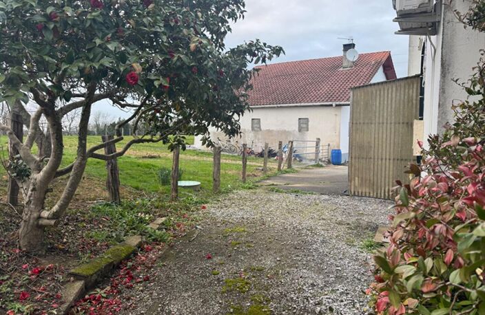 T4 jardin avec travaux et vue dégagée sur le pays basque — photo 2