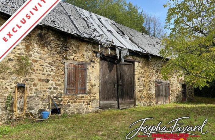 Grange de 150 m² en pierre avec partie habitation à rénover - Chamberet — photo 2