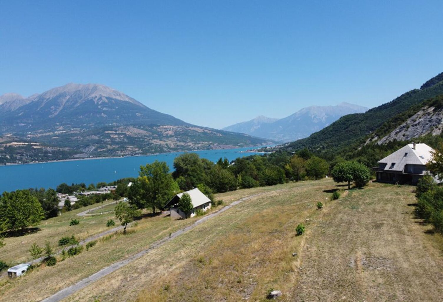 Terrain Savines Le Lac 647 m2 — photo 1