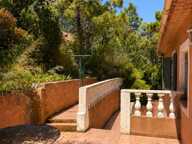 Appartement 81 m² à rénover - Vue dégagée sur l'Esterel et aperçu mer - À 200 mètres de la plage - Petite copropriété, piscine collective — photo 3