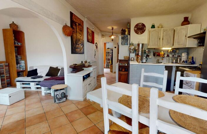 DRAGUIGNAN , T3 LUMINEUX AVEC VÉRANDA , IDÉAL HABITATION OU INVESTISSEMENT — photo 2