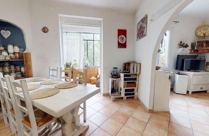 DRAGUIGNAN , T3 LUMINEUX AVEC VÉRANDA , IDÉAL HABITATION OU INVESTISSEMENT — photo 4