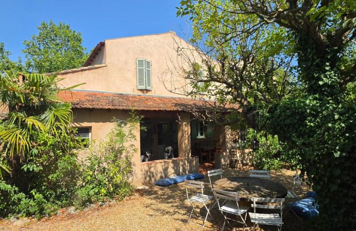 LE MUY: Demeure de prestige en pierre, Une propriété de caractère au coeur de la Provence varoise — photo 3