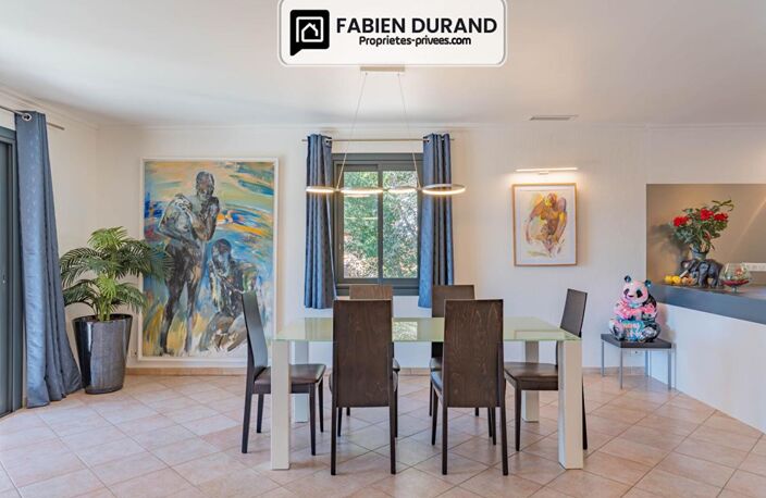 Maison de 204 m² avec piscines, salle de sport, salle de cinéma — photo 3