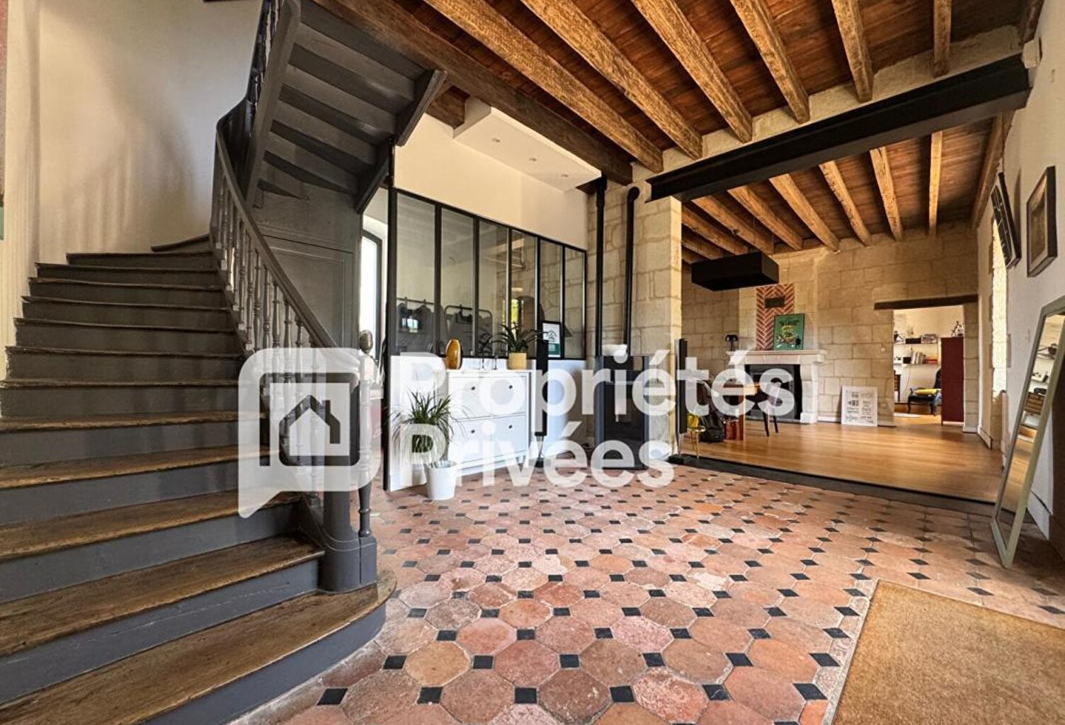 EXCLUSIVITE A VENDRE 49400 Souzay Champigny Maison 8 pièces 235 m2 jardin — photo 1