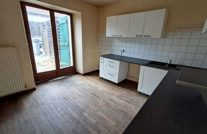 Maison à Scey sur Saone (70360)  4 pièces 68 m2 à 55500 euros — photo 2