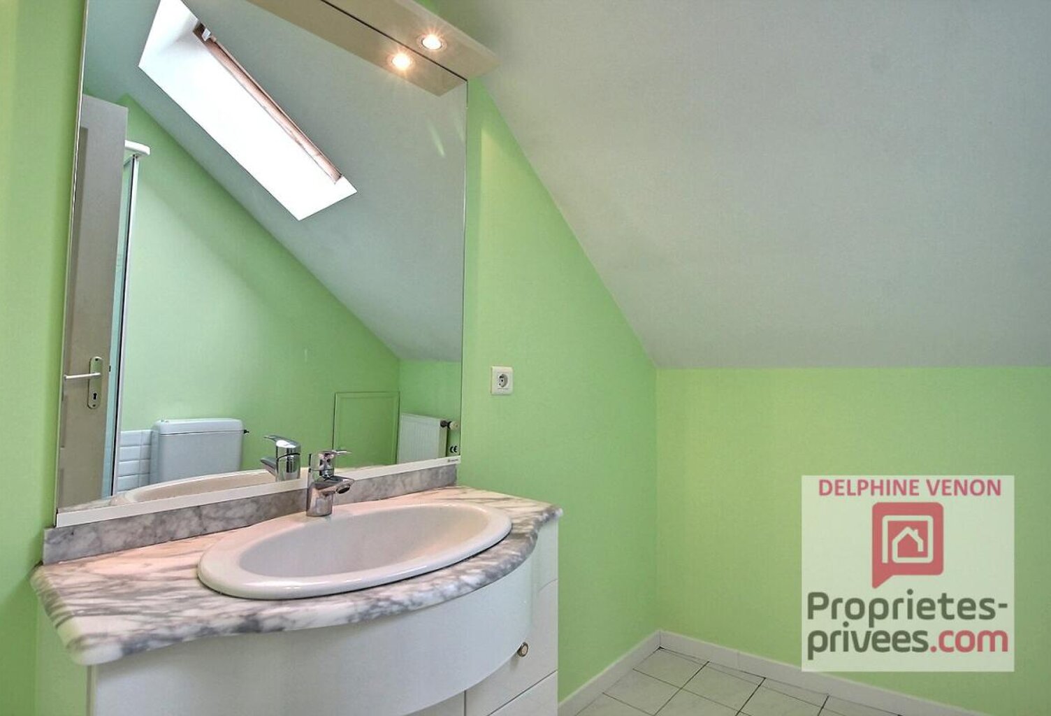 Maison de 200 m²  avec vie en plain pied + grange et cave voutée sur un terrain de 525 m² en hypercentre de Châteauneuf sur Loire — photo 1