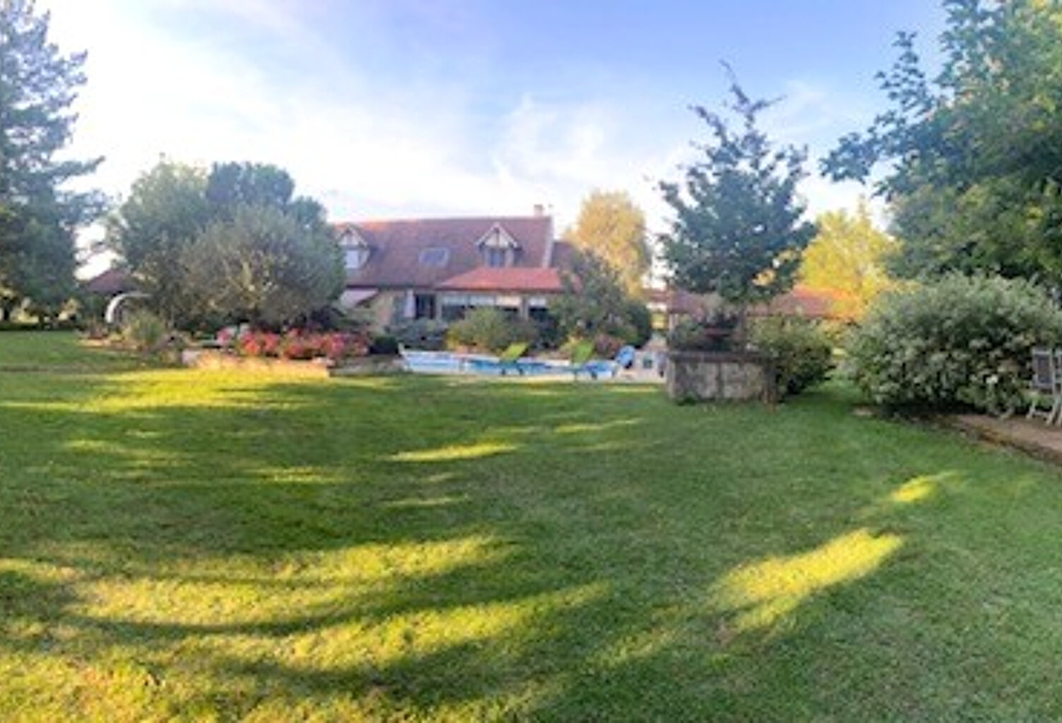 Propriété avec piscine à 2 pas de la Loire sur un parc arboré de 8900 m² à Germigny Des Prés — photo 1
