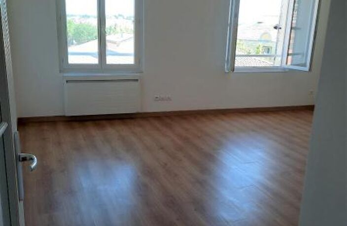 Location appartement 2 pièces 46 m² à Draguignan (83300) — photo 2