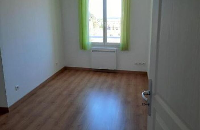 Location appartement 2 pièces 46 m² à Draguignan (83300) — photo 3