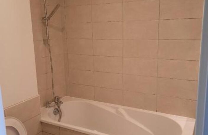 Location appartement 2 pièces 46 m² à Draguignan (83300) — photo 4