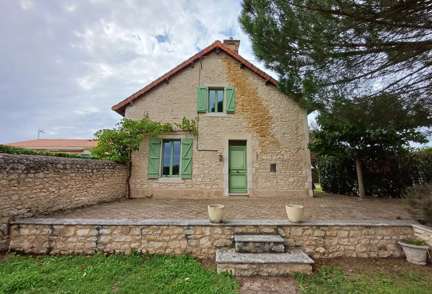 MAISON VALDIVIENNE — photo 1