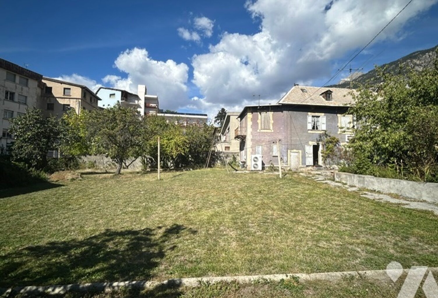 Vente maison 11 pièces 118 m² Briançon (05100) — photo 1