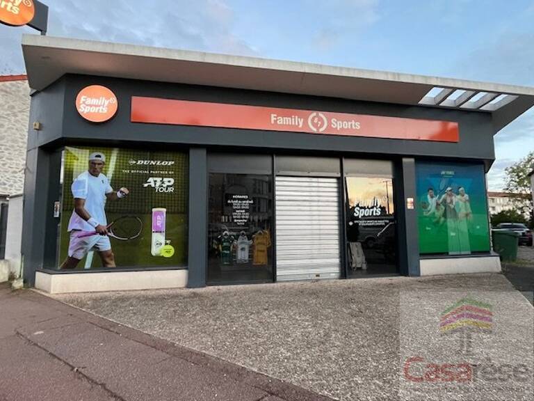 Local commercial — photo 1
