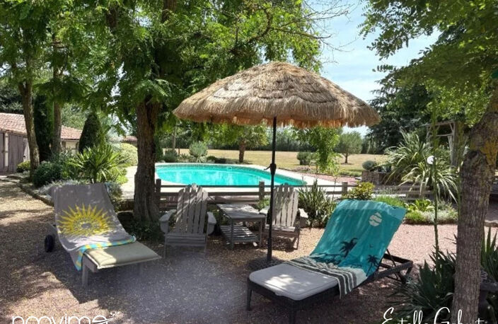 MAISON AVEC 3 CHAMBRES - DEPENDANCES - PISCINE — photo 2