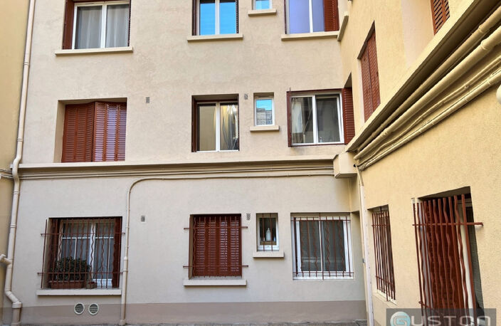 T3 60m2, ascenseur - CHAMPS DE MARS — photo 2