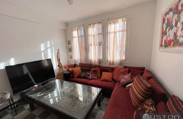 T3 60m2, ascenseur - CHAMPS DE MARS — photo 3