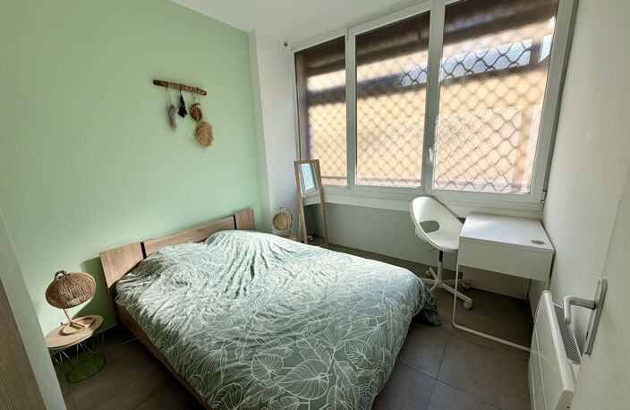 T6 100m2 avec terrasse  - Haute Ville — photo 5