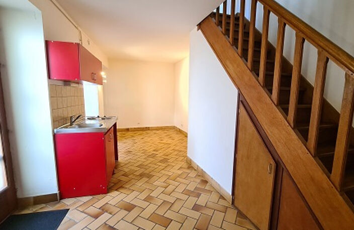 APPARTEMENT F2 ATYPIQUE EN TRIPLEX — photo 5