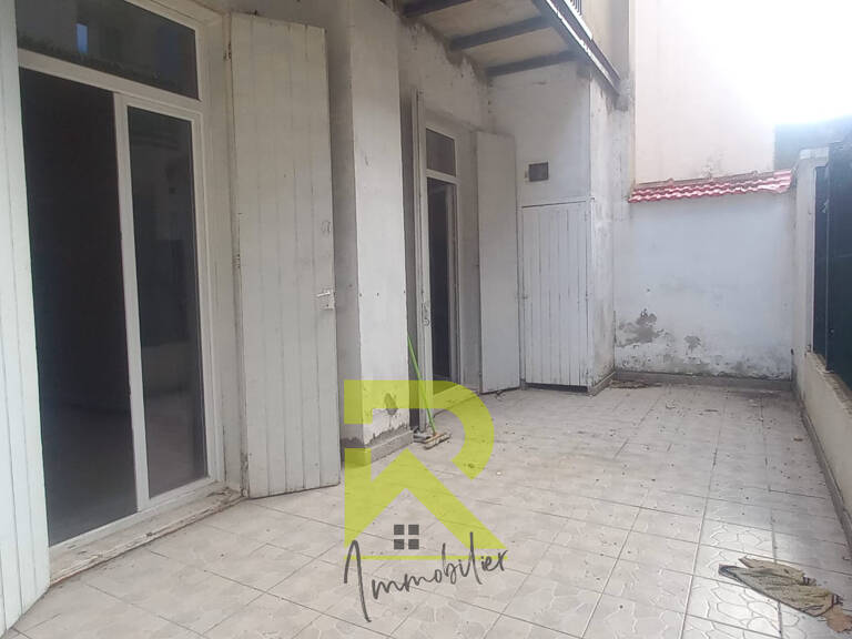 Appartement T2 avec terrasse premier étage centre ville à Bé — photo 1
