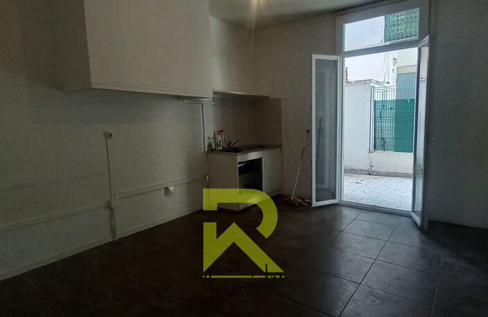 Appartement T2 avec terrasse premier étage centre ville à Bé — photo 2