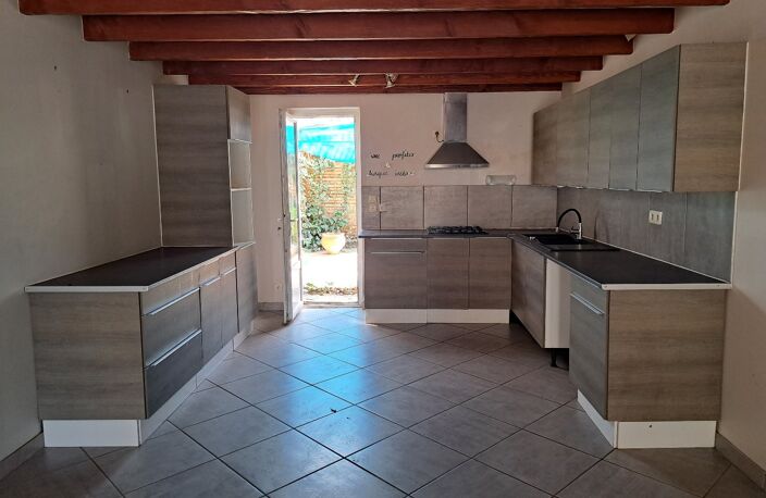Villa — photo 2