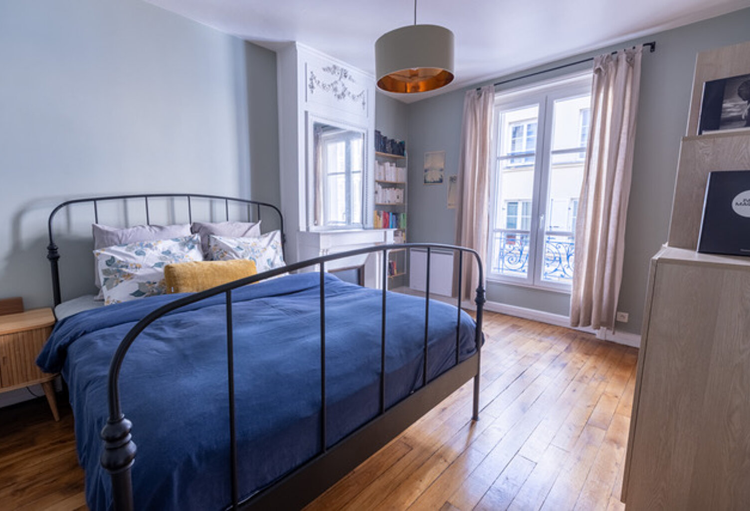 3P de 49 m2 dans un passage calme place de Clichy — photo 1