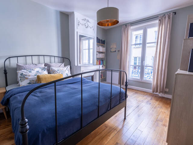3P de 49 m2 dans un passage calme place de Clichy — photo du bien