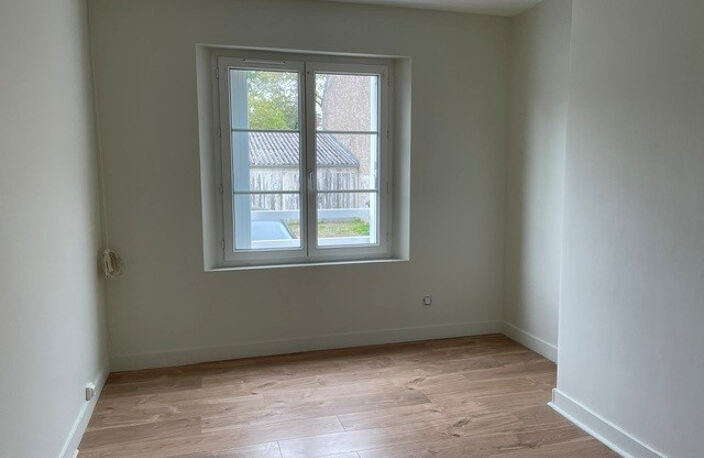 APPARTEMENT F4 À BEAUGENCY — photo 3