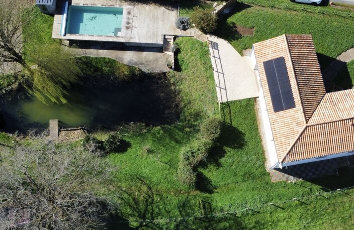 Vente Maison/villa 8 pièces — photo 2